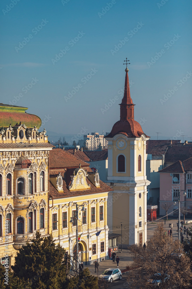 Obraz premium Targu Mures, largest city in Mures County and largest Hungarian urban community in Romania. Population of city or tourists have disposal series of objectives can be visits to know history of places.