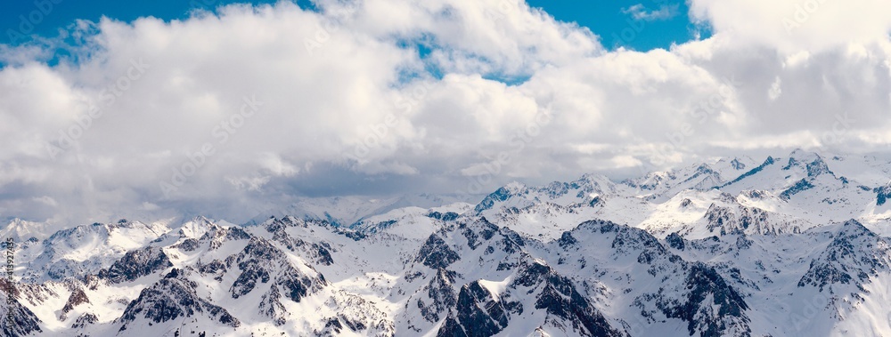 Obraz premium Vue from the Pic du Midi de Bigorre (Pic du Midi) mountain in French Pyrenees, France
