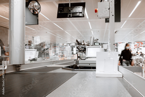 Cashier Counter in Convenience Shopping Mall, Checkout Station for Superstore Customer Service. Cashiers Center for Billing and Payout of Supermarket Store