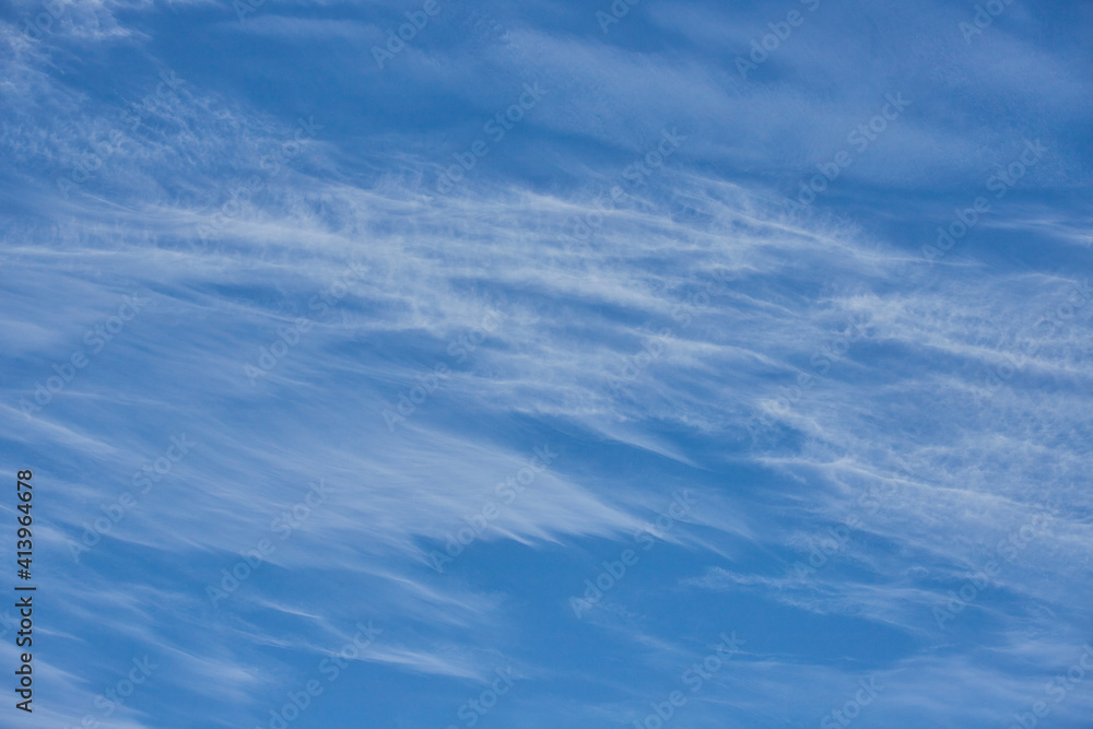 Fototapeta premium 爽やかな青空と雲の風景
