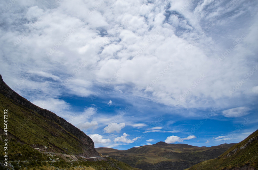 Cielo y nubes de la sierra de Lima