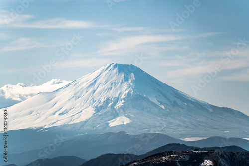 大山山頂から見た富士山と丹沢の山々【Mt. Fuji and mountains of Tanzawa in winter】