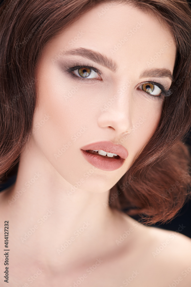 brown haired woman with brown eyes brown haired woman with brown eyes
