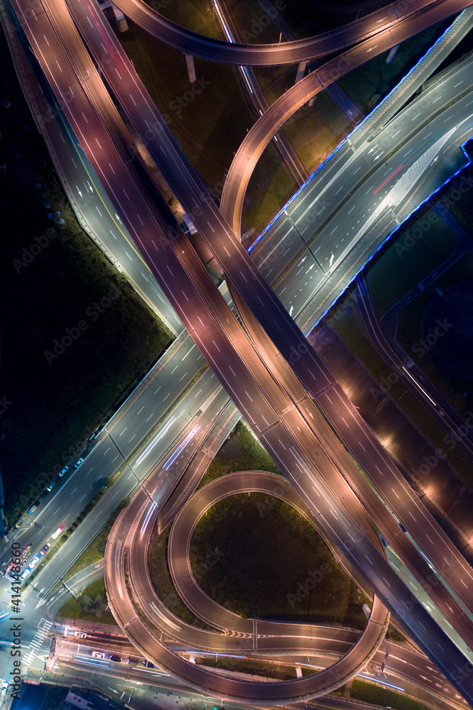 Φωτογραφία Traffic Circle Aerial View, Traffic concept image, gongguan traffic circle birds eye night view use the drone in New Taipei City, Taiwan
