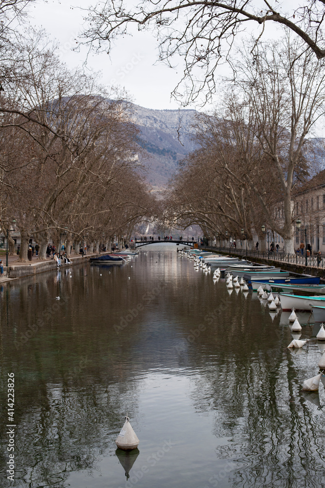 Fototapeta premium Canal du Vassé, Annecy, Haute-Savoie, France