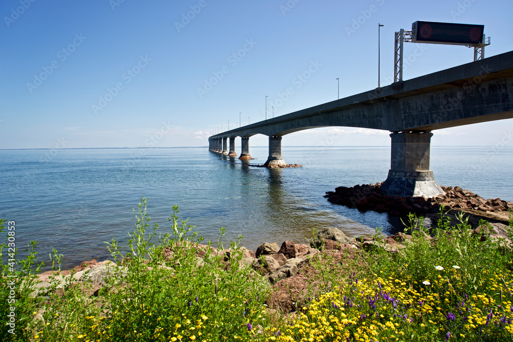 Canada, New Brunswick, Confederation Bridge along the Trans-Canada Highway
