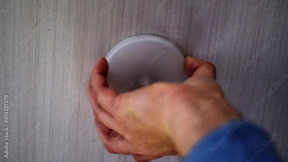 Removing plastic light fixture to replace LED bulb in ceiling mounted