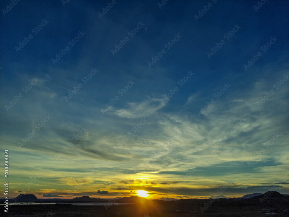 cielo en el atardecer cielo en el atardecer