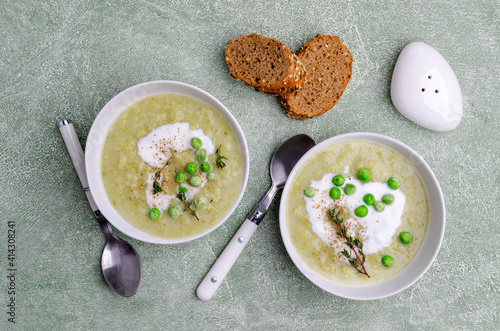 Thick vegetable soup with yogurt