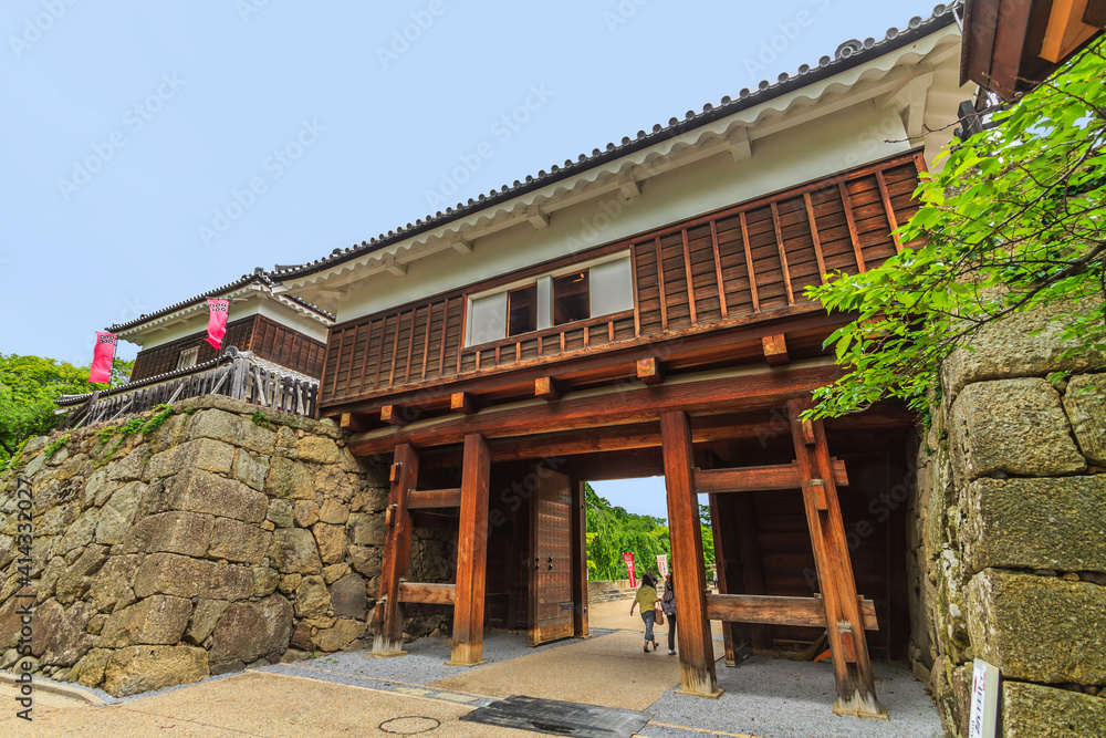 春の上田城本丸の北櫓と東虎口櫓門と南櫓