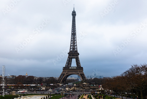 Details from Eiffel Tower in Paris © rninov