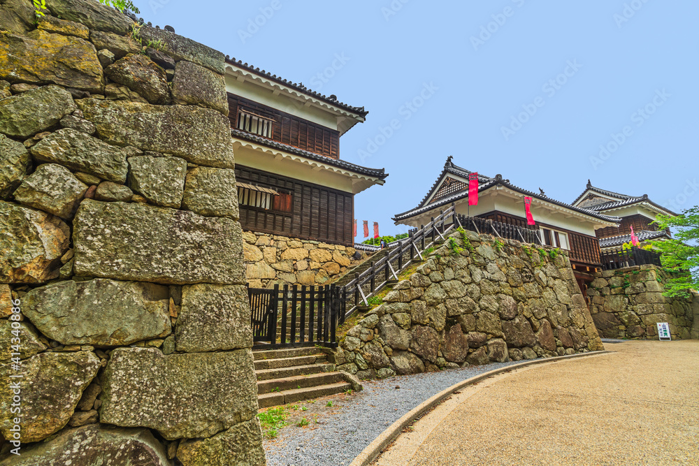 春の上田城本丸の北櫓と東虎口櫓門と南櫓