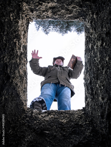 Photography A look up from a grave