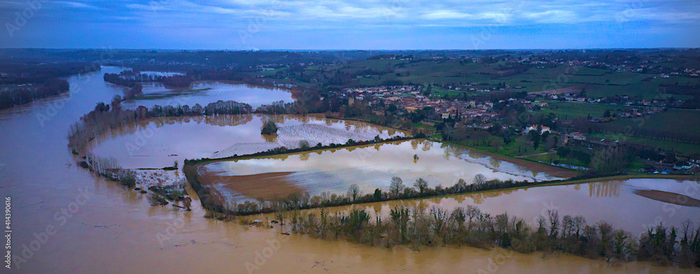 Floods of river Garona in south of France