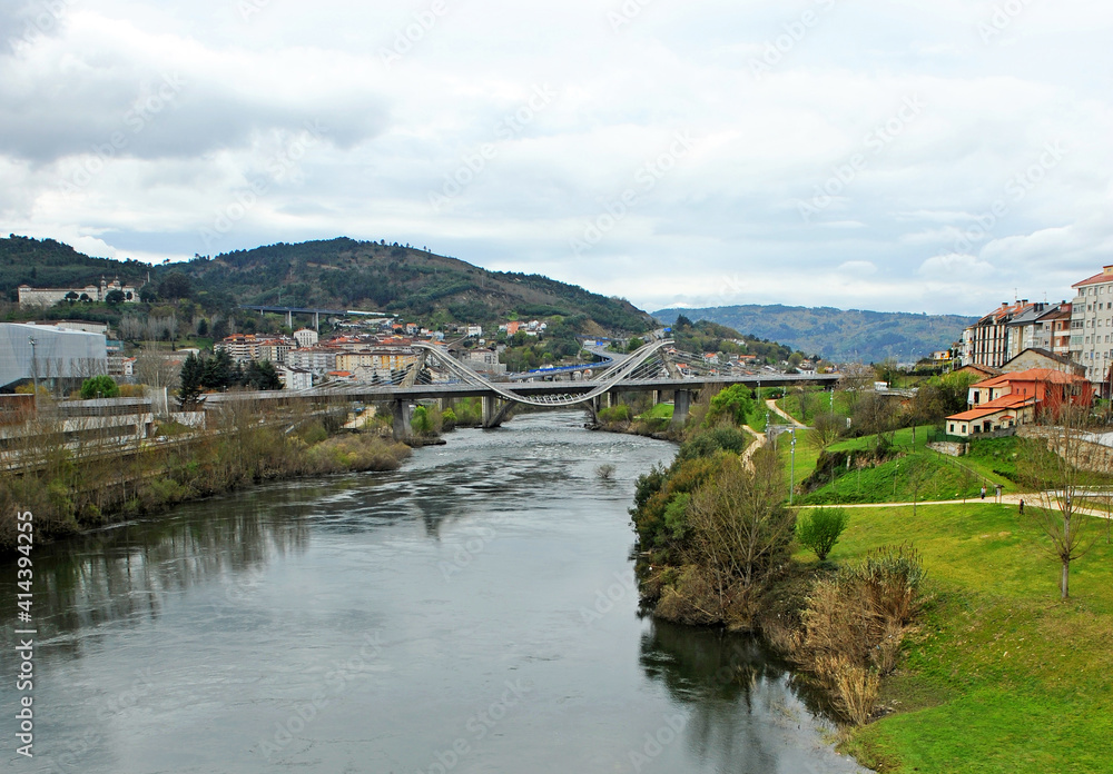 Puente del Milenio Ponte do Milenio Puente de la Gaviota sobre el río Miño en Ourense Orense Galicia España