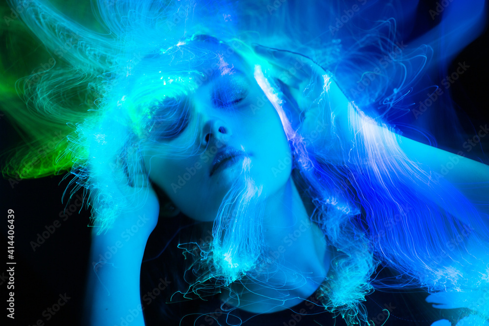 lightpainting portrait, new art direction, long exposure photo without photoshop, light drawing at long exposure. abstract portrait
lightpainting portrait, new art direction, long exposure photo without photoshop, light drawing at long exposure. abstract portrait