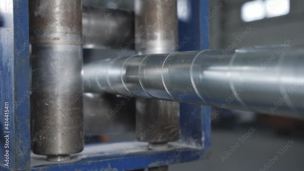 Production of multi-layer armored cable at the factory. Production of multi-layer armored cable at the factory.