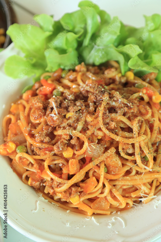 spaghetti with tomato sauce recipe.