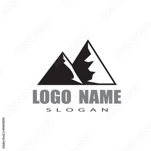 Mountain icon Logo Template Vector illustration design