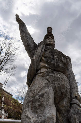 monument to the soldiers