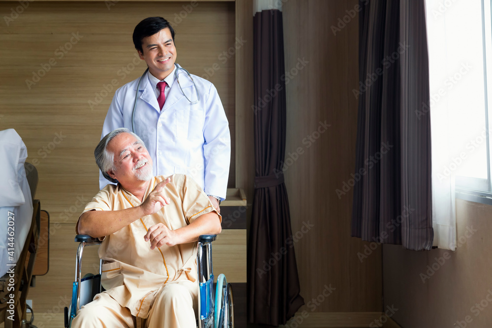 The doctor is checking and encouraging the patient. Doctors and patients in the ward. The doctor takes care of the patient. Selective focus. The doctor is checking and encouraging the patient. Doctors and patients in the ward. The doctor takes care of the patient. Selective focus.