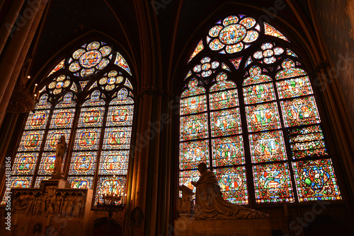 Chapelle gothique et vitraux