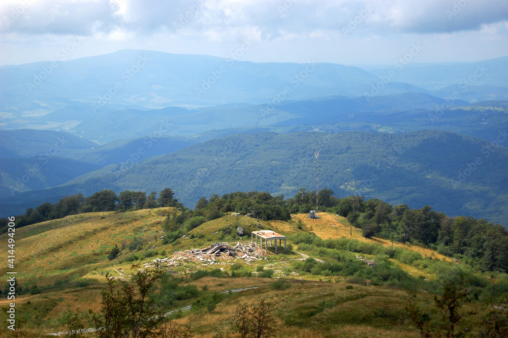 Obraz premium ruins are in mountains