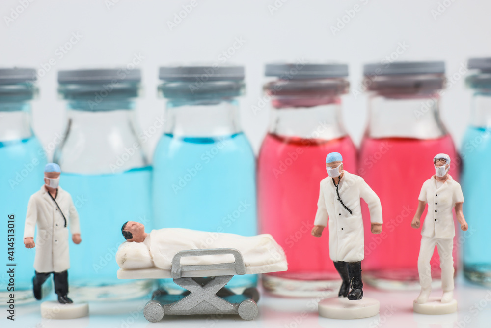 Simple Conceptual Photo, Mini figure doctors and nurses mini figure evacuation of infected patients