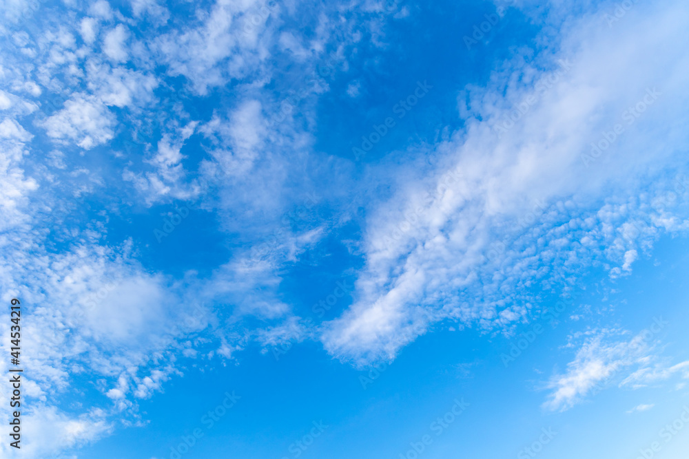 clear blue sky with few clouds clear blue sky with few clouds