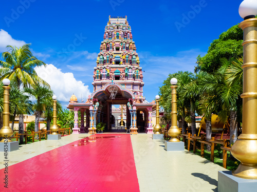 Canvas Print temple in mauritius
