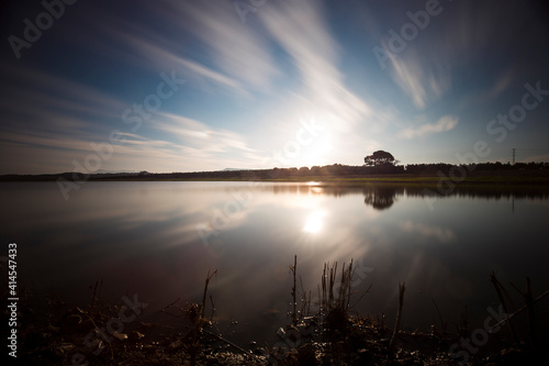 Paisaje con lago