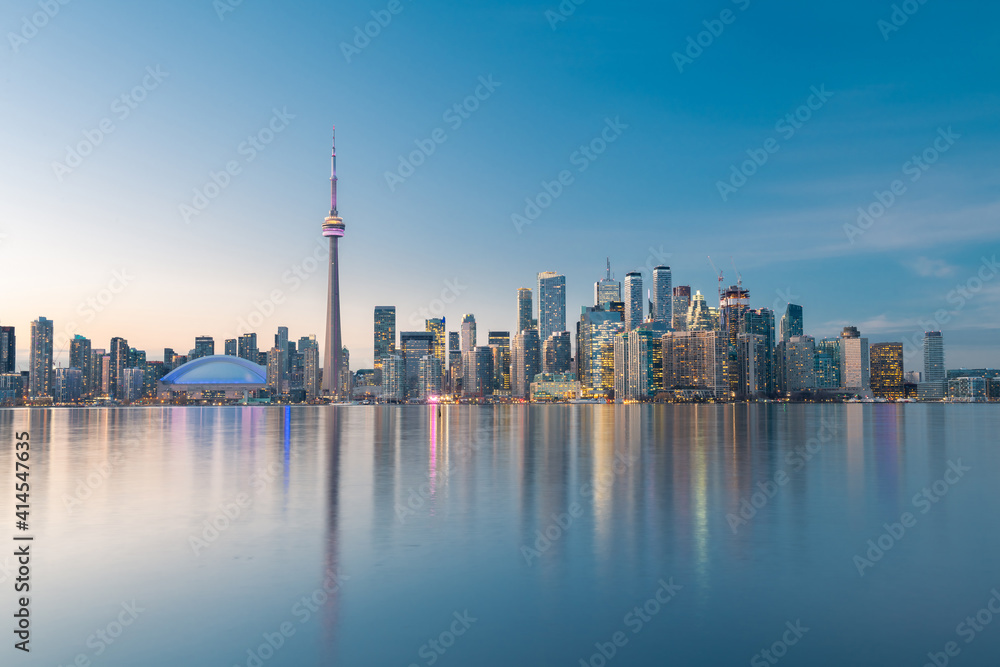Obraz premium Toronto city skyline at night, Ontario, Canada