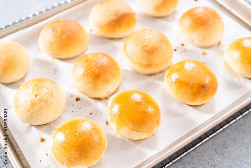 Dinner rolls