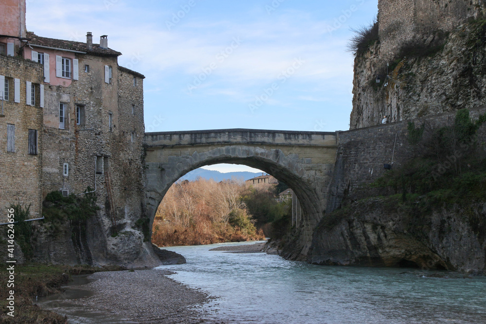 Pont romain à Vaison la romaine