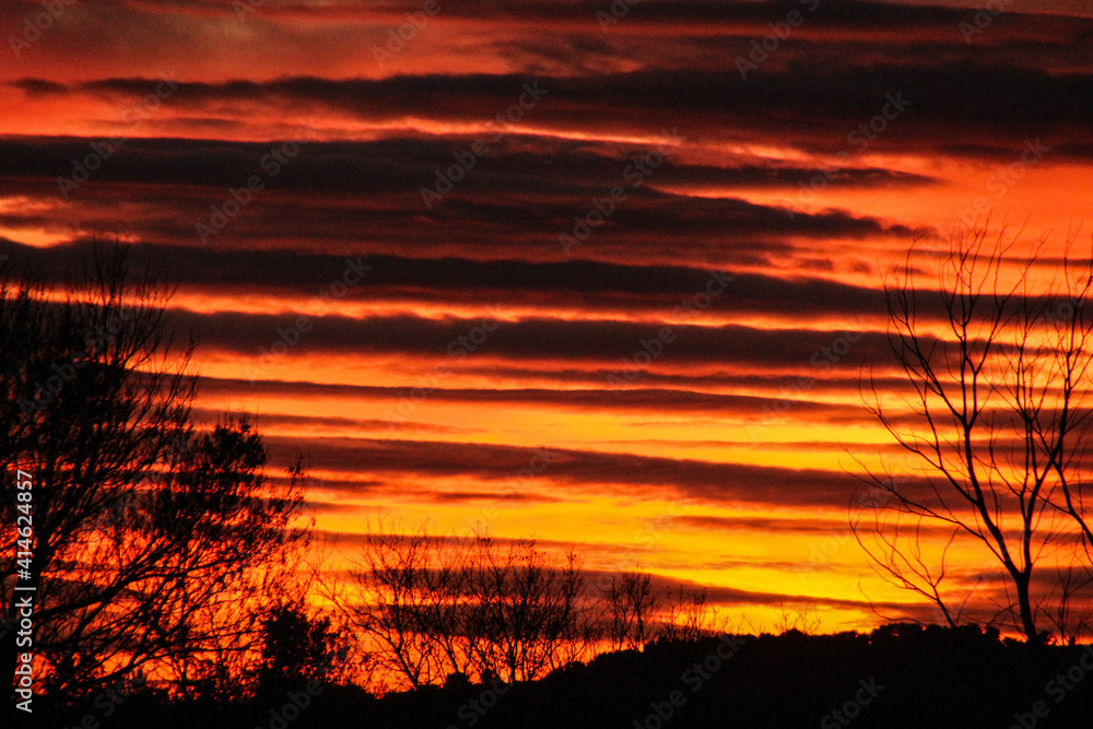 Fototapeta premium Coucher de soleil à Vaison la romaine Provence