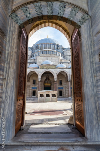 Photography Entrance to Suleymaniye mosque (Suleymaniye Camii) in Istanbul, Turkey