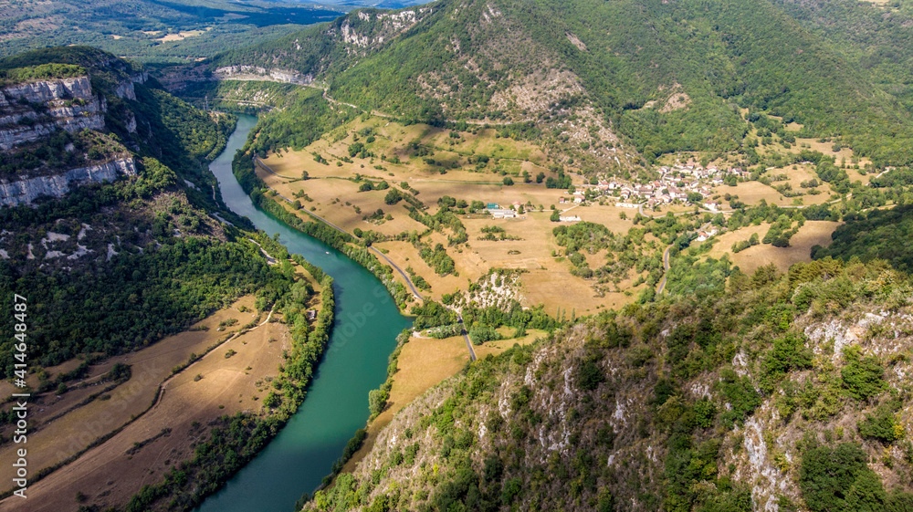 Vue sur l'Ain et Bolozon depuis Balvay, Bugey, France