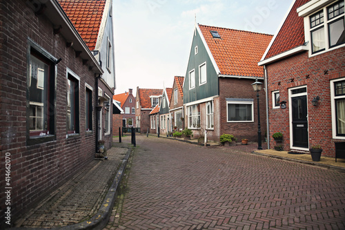 Fototapeta Naklejka Na Ścianę i Meble -  Streets of Volendam, a small village from Netherlands