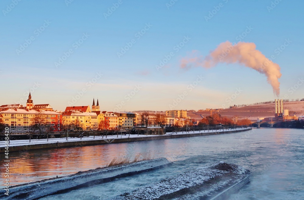 Frostklarer Morgen in Würzburg