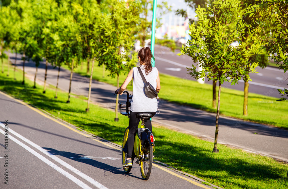 Cyclist ride on the bike path in the city Park
Cyclist ride on the bike path in the city Park