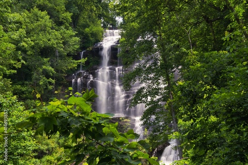 Fototapeta Scenic view of the Amicalola waterfalls, the tallest waterfalls in Georgia, USA