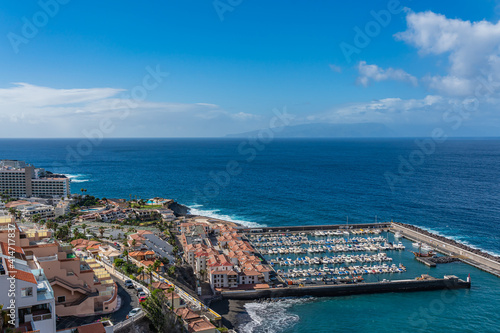 Fototapeta Naklejka Na Ścianę i Meble -  View of Los Gigantes marina with yachts and boats in Tenerife, Canary islands, Spain