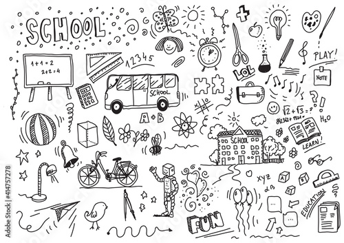 School vector hand drawn doodles