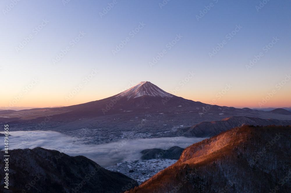 富士山　紅富士　ドローン空撮　雲海　新道峠