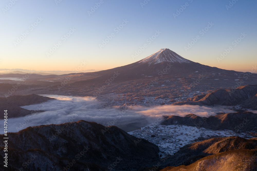 富士山　紅富士　雲海　新道峠　冬景色