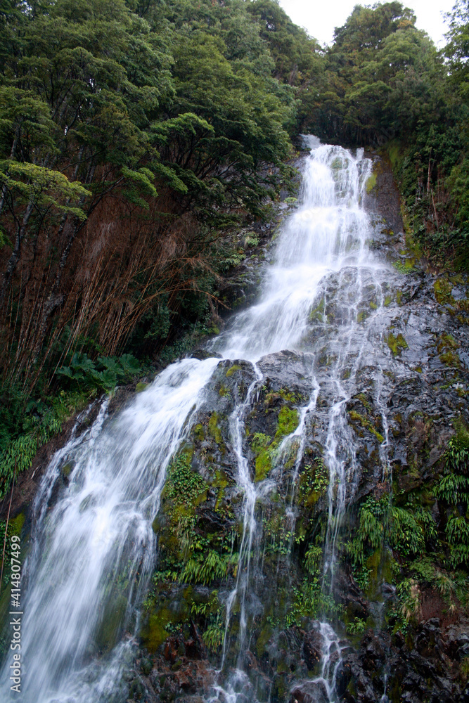 Fototapeta premium Beautiful Waterfall 