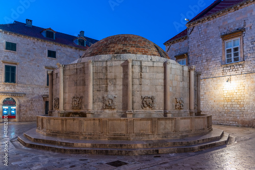 Sunrise view of large Onofrio's fountain in Dubrovnik, Croatia photo