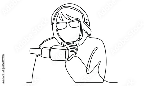 Continue line of woman radio announcer