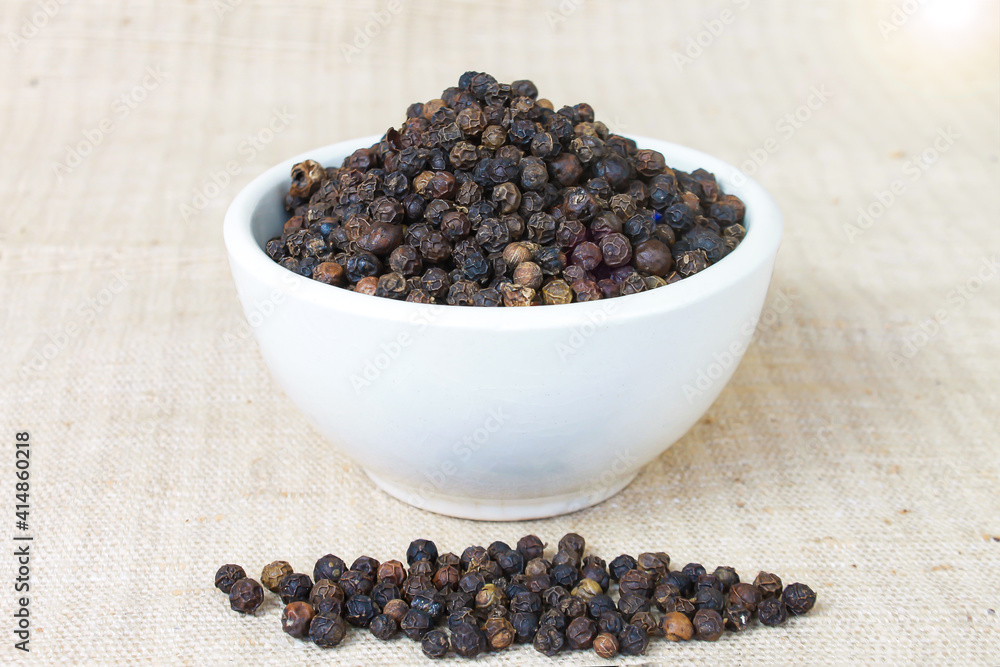 peppercorns in a bowl peppercorns in a bowl
