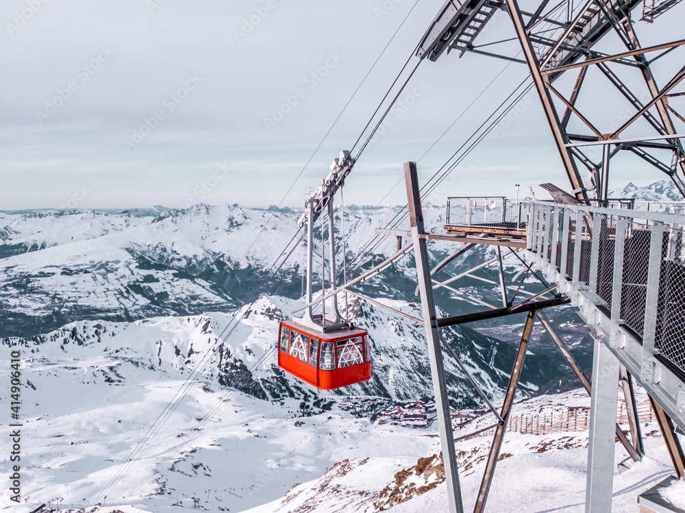 Ski resort in the Alps. Cabinet lift on the slopes of Italy. Beautiful snowy mountain view from the highest point (191) Ski resort in the Alps. Cabinet lift on the slopes of Italy. Beautiful snowy mountain view from the highest point (191)